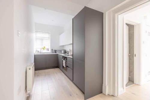 2 Bed Close to Windsor Castle, Ascot Races - By Tempstay in Ascot