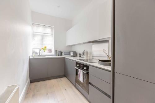 2 Bed Close to Windsor Castle, Ascot Races - By Tempstay in Ascot