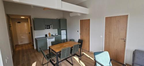3 bedrooms, 4 beds