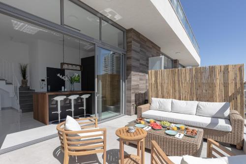 Luxury 4BR Penthouse 360 Sea Views Bat Yam in 貝特雁