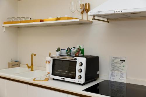 Golden Palace Luxury Guest House - image 2