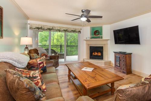 Cs Creekside Condo By Avada Properties