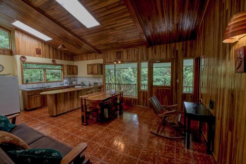 Dotări, Hospedaje Mariposa in Monteverde