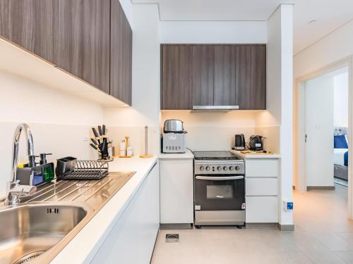 Stylish Dubai Hills Retreat 1BR-Park Heights 2 T2, Dubai (foto 4)