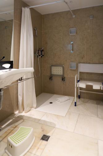 Altis Grand Hotel Room Type - Deluxe Twin Room