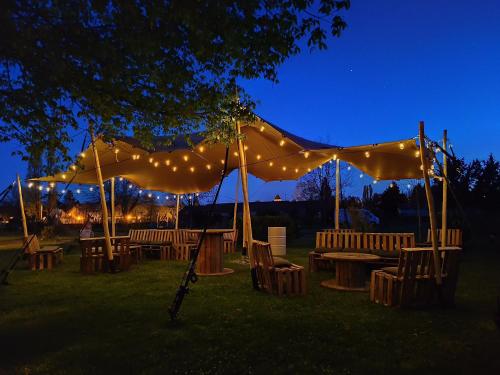 Iekārtas, Friendly Camping and Lodges in Saint-Pardoux-la-Rivière