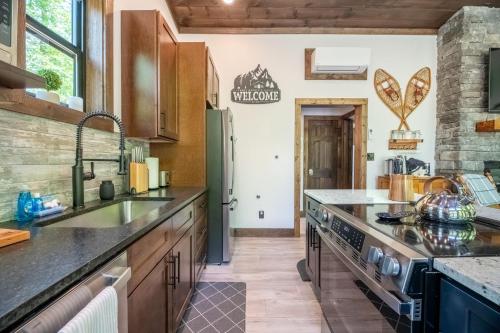 Smoky Mountain Secret By Avada Properties in Caton (TN)