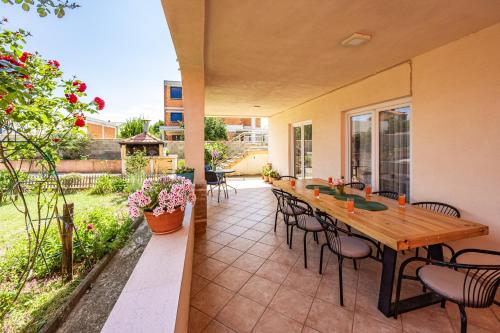 Apartment with Balcony image 10