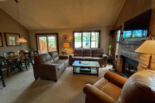 Big Boulder Lake Townhome in Lake Harmony, USA