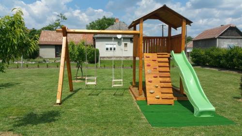 สวน, Harmonia Vendeghaz in โปรอสซโล่