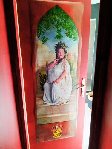 Logement Sorcier avec Immersion magique, Deco unique, Clim et jardin in Saint-Privat