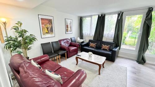 Modern 3-Bed, 3-Bath Maida Vale Flat with Private Garden near Paddington , Little Venice , St Johns Wood