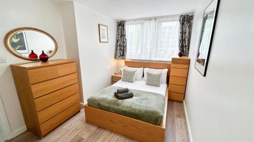 Apt w/ Garden in Maida Vale - image 13