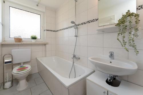 Apartment with Terrace image 4
