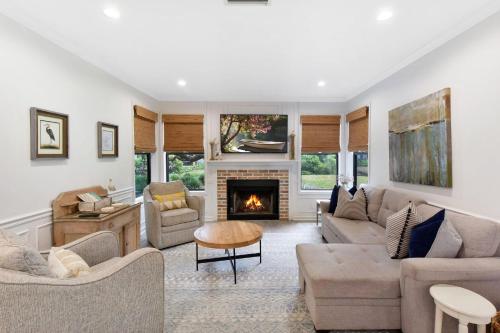 Harbour Oaks 413, Demere Park