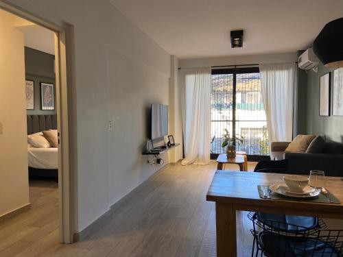 One-Bedroom Apartment image 4