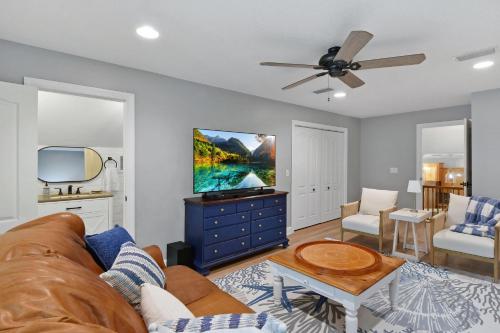 Coral Reef Cottage - image 3