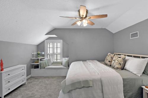 Four-Bedroom Apartment image 7