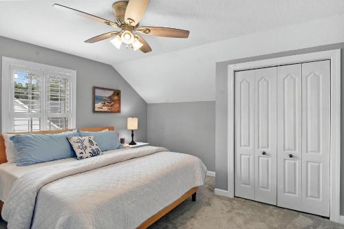 Four-Bedroom Apartment image 10
