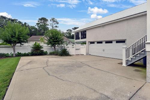 Four-Bedroom Apartment image 1