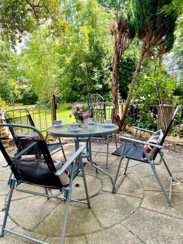 Apt w/ Garden in Maida Vale - image 11