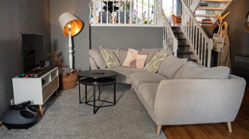 Shared lounge/TV area, Sunny, Family-Friendly Near Zoo & Local Beaches in Dvergsnes