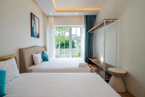 Three-Bedroom Villa image 10