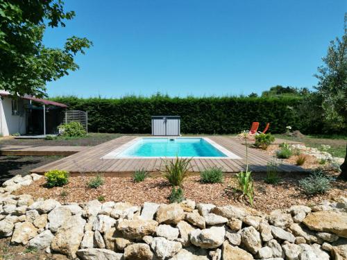 Charmante maison avec piscine au cœur des vignes in Saint-Philippe-d'Aiguille