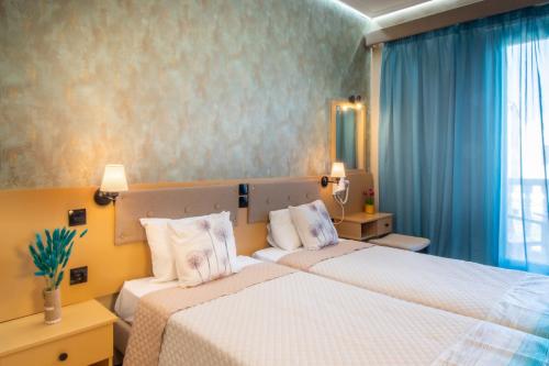 3 twin beds