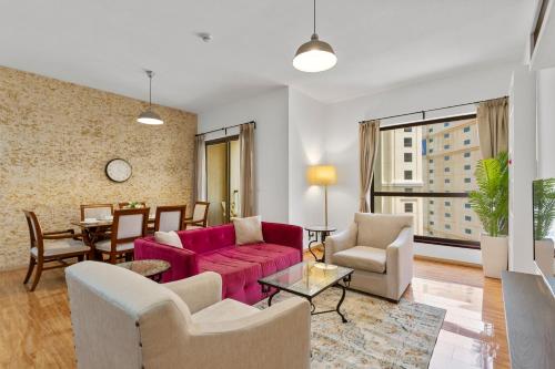 Peaceful spacious 3 Bedroom in JBR