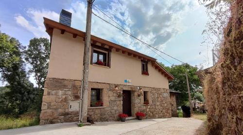 . Vivienda de Uso Turístico Los Castaños