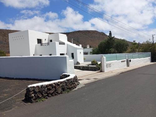 Finca la Tabaiba piscina compartida adultos - Punta Mujeres