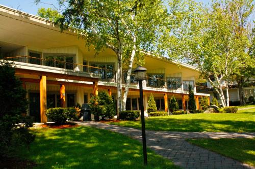 . Winwood Condominiums by Windham Mountain Club