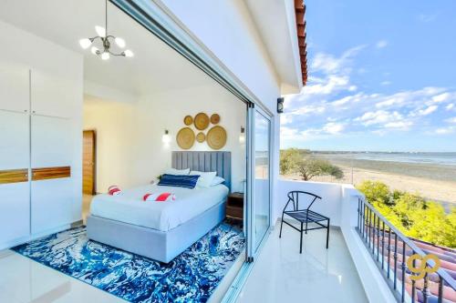 Casa Caracol Beachfront and Private Pool Villa in El Centenario, Mexico