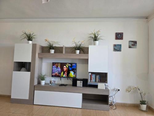 Apartment Jacaranda close to the beach, sea-view, pool, wifi, SAT-TV 3