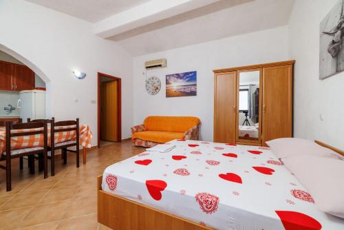 Apartments Jase-30m from beach - image 3