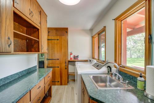 11 Mi to Maple Lake 5-Acre Property in Fertile! in Crookston (MN)
