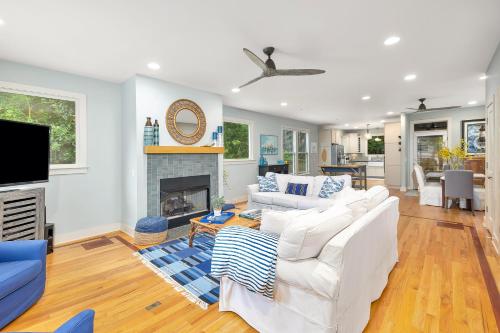 1104 Demere Road