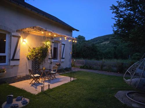 La Vallée Secrète - Love Hôtel (La Vallee Secrete - Love Hotel) in Cahan