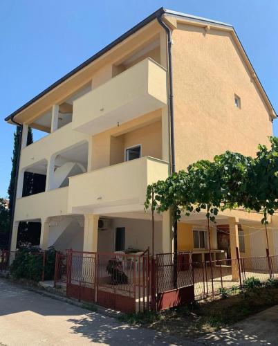 Apartmani Arieta, Ulcinj