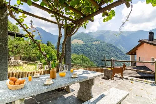 Chalet Panoramico in Gambarogno, Schweiz