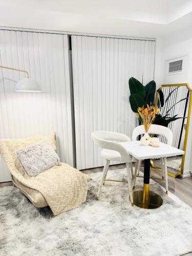Bright & Cozy 1 Bedroom Retreat, Вон (фото 2)