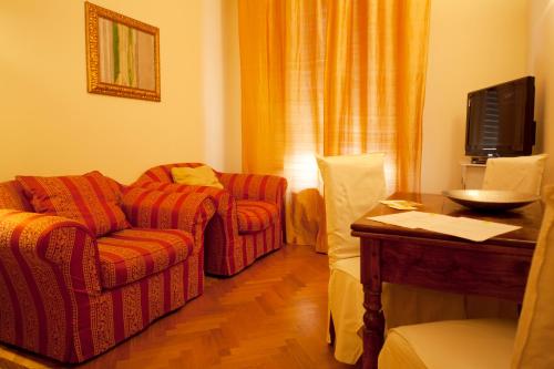 Exclusive Aparthotel La Reunion – Ravenna, MI