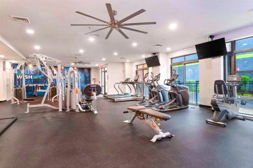 Comfort & Convenience in Trendy Crystal City Loft, Arlington (foto 8)