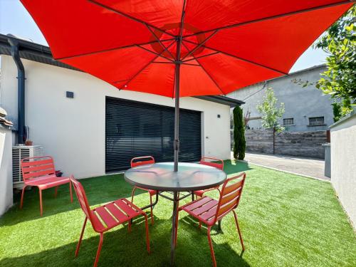 外觀, Modern 2 bedroom house, sleeps up to 6 in 聖迪迪埃德福爾芒