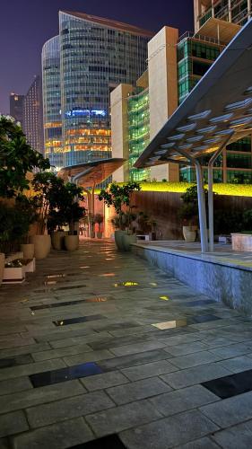 Modern Studio in Damac Park Tower-Near Dubai Mall - image 14
