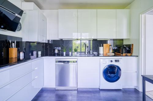 Séjour Luxe - Proche Versailles et Paris (Sejour Luxe - Proche Versailles et Paris) in Guyancourt