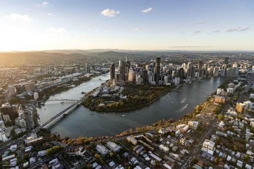 Brisbane Queens Wharf -Spectacular River Views - Sleeps 6 - Brisbane