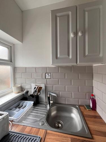 Small Central Apartment, Londra (foto 5)