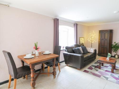 Viesnīcas āriene, Garden Apartment in Llandysul